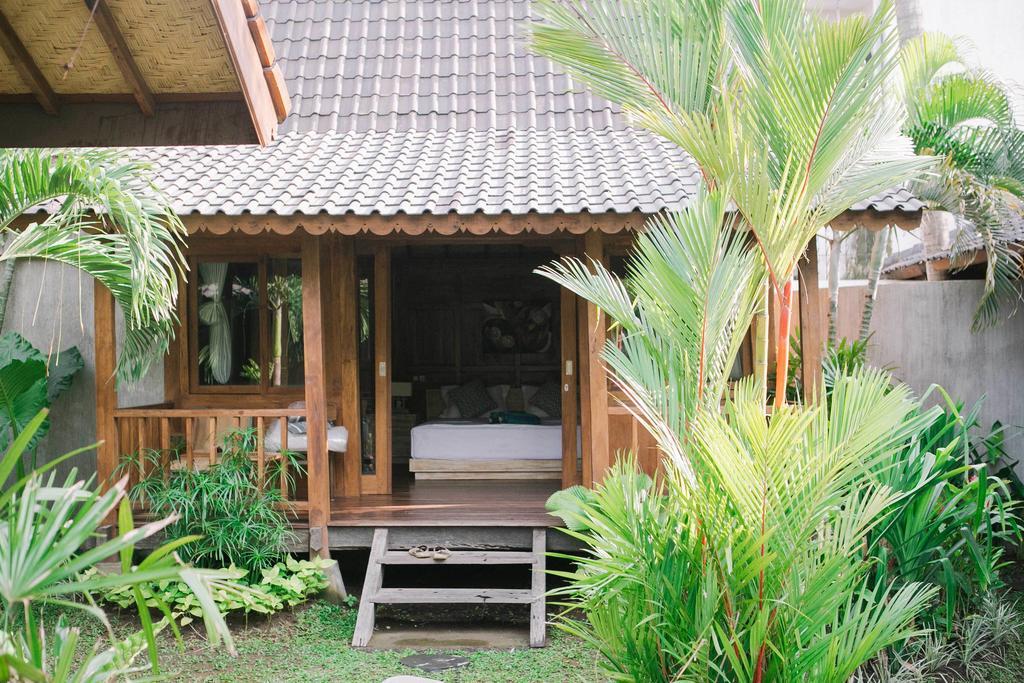 Hotel Eat Sleep Skate à Sanur Extérieur photo